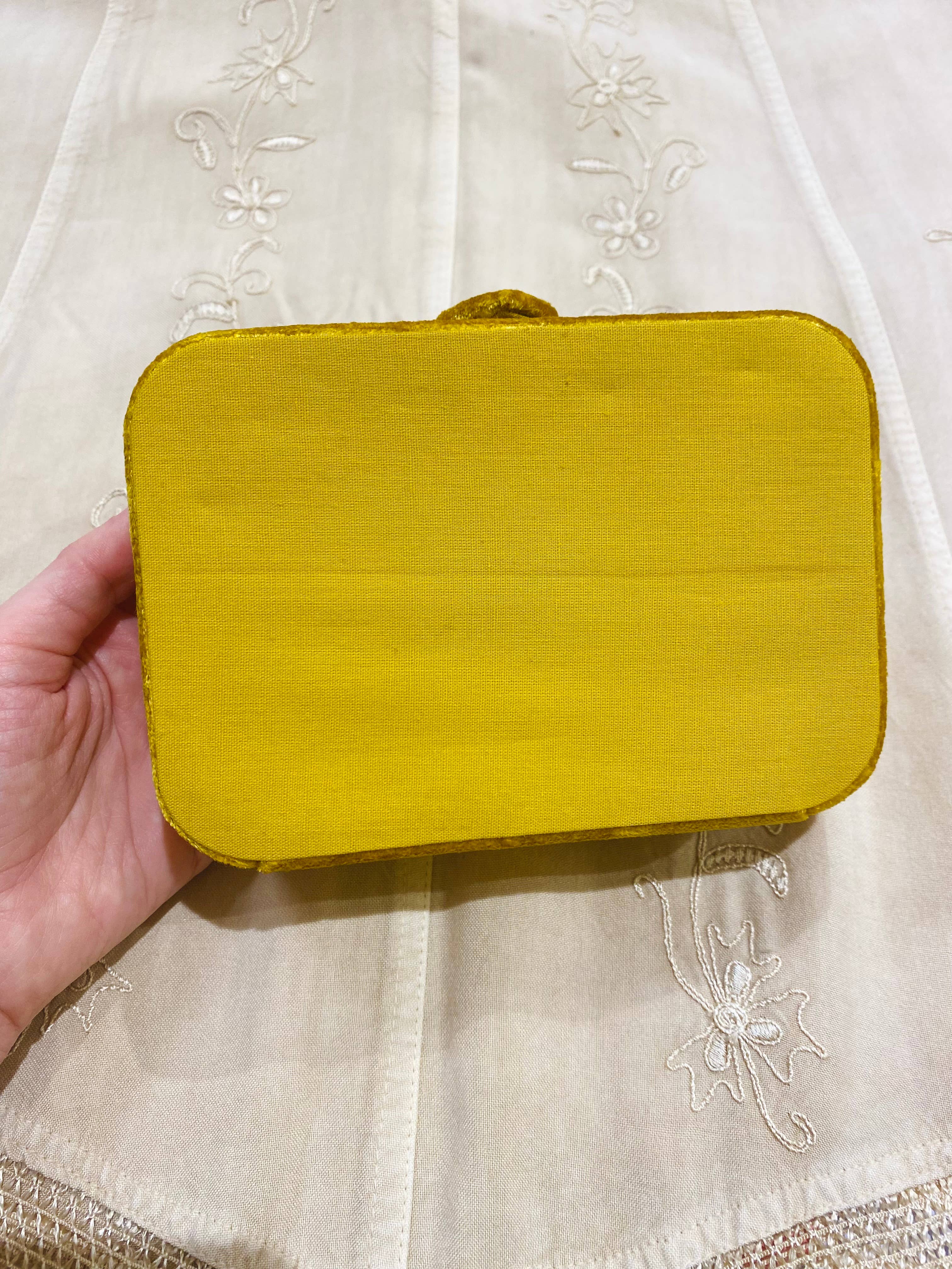 Temple of Treasure - Wholesale Jewelry Box/Organizer - Sun Velvet Tarot Jewelry Box yellow beads6