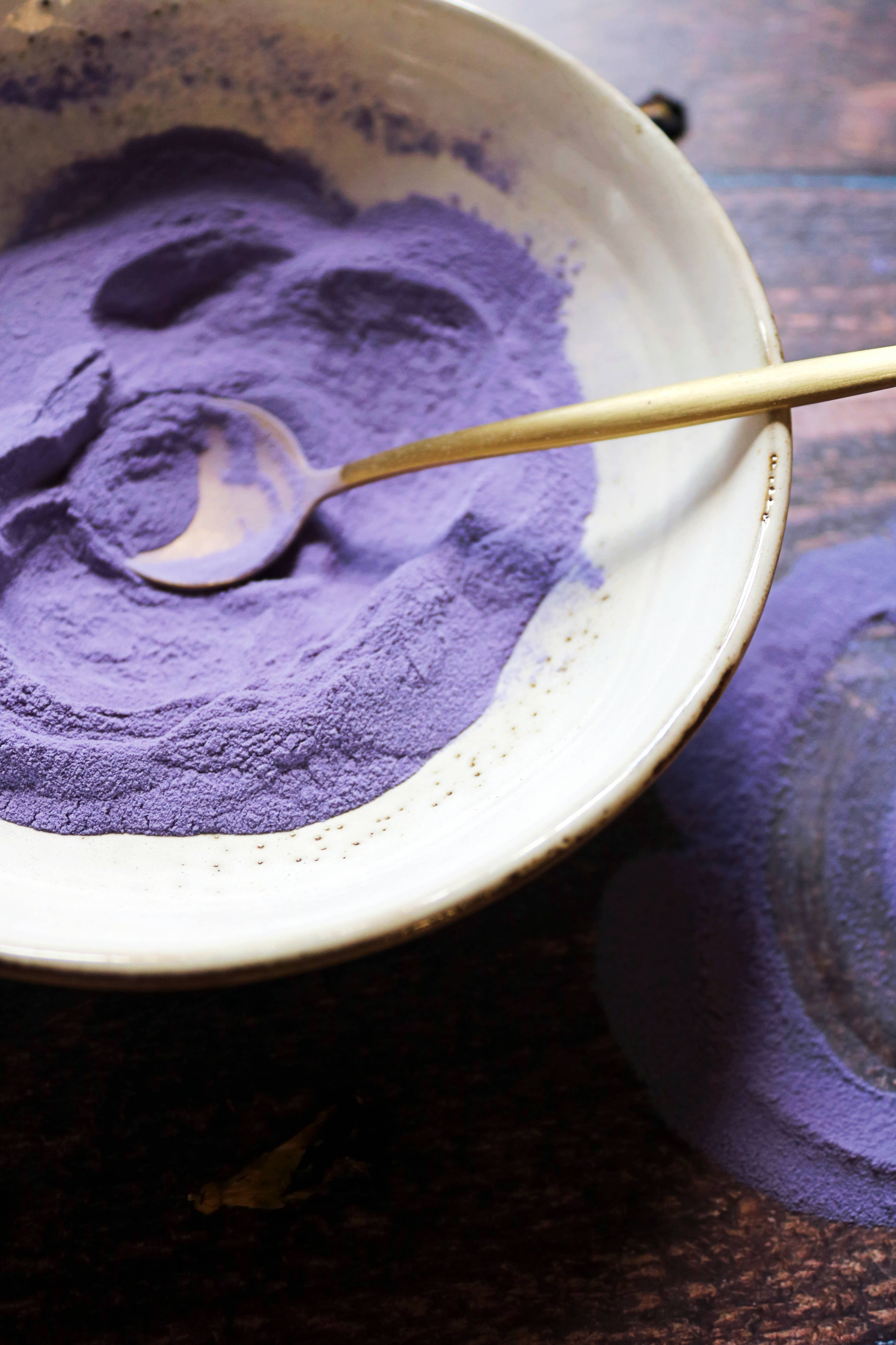 Ayamani Naturals - Wholesale Protein/Superfood Powder - BLUE VELVET LATTE | Blue Butterfly Pea Blend Latte2