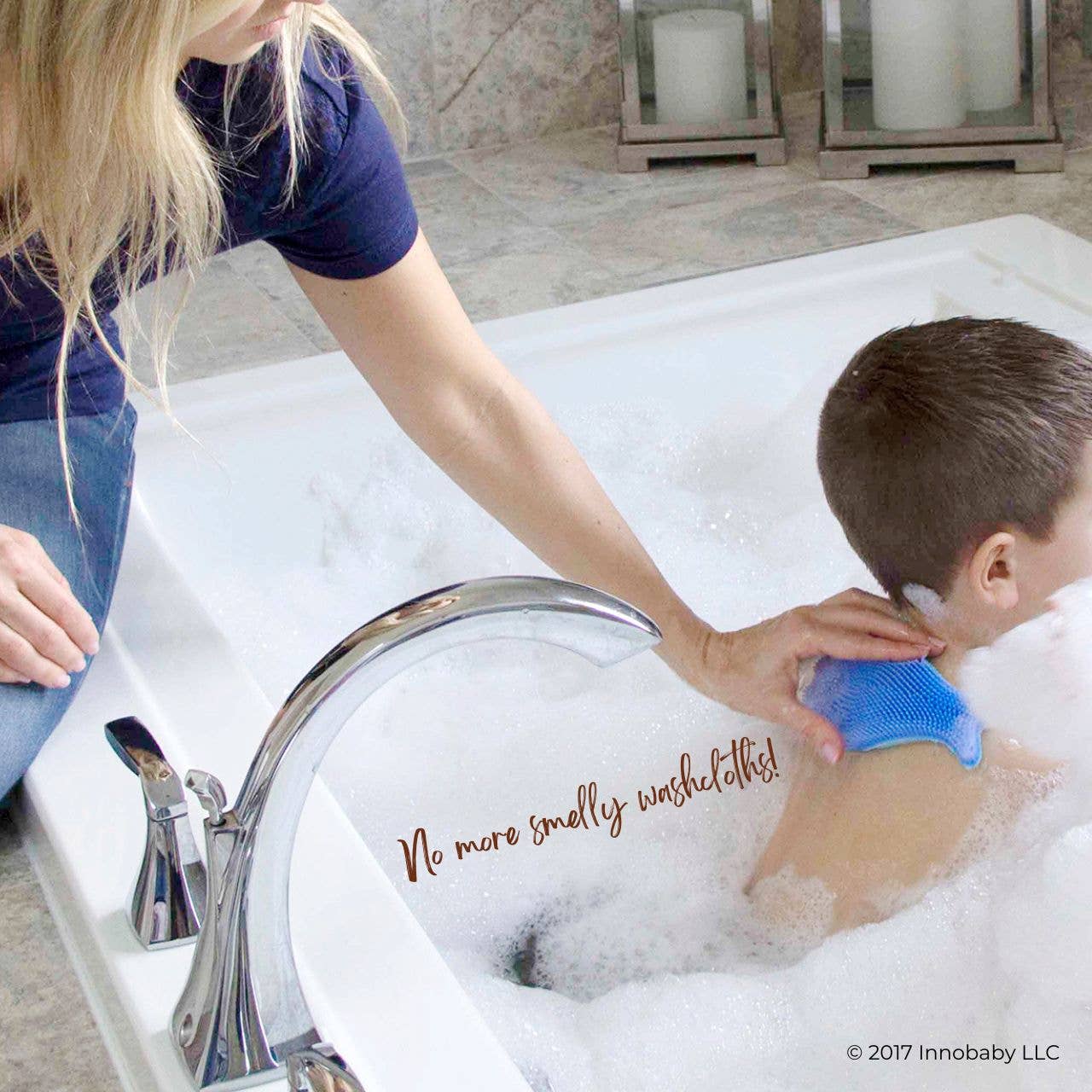 Innobaby on Faire - Venta al por mayor Juguete para la bañera - Bebés - Exfoliante de baño de silicona, divertido cepillo con forma de pez, juguete de baño para bebés22