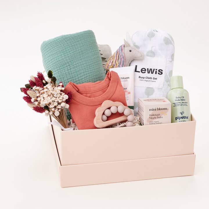 Grande boîte cadeau pour bébé pour la vente par Valleybrink Road