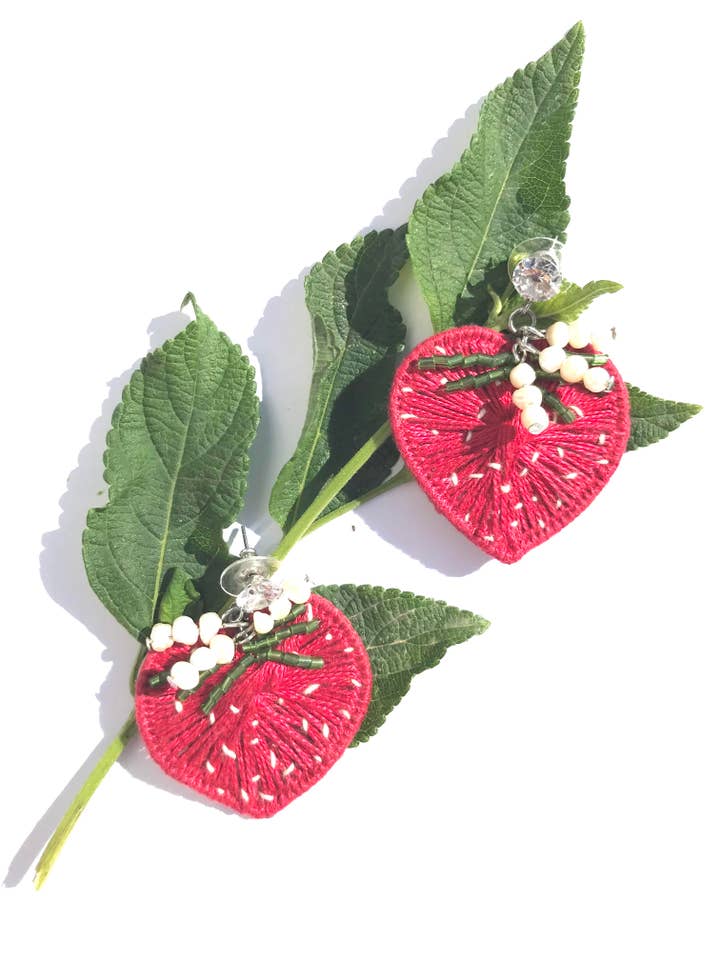 strawberry, earring, base zirconium, pearl, weaving for wholesale by flavia ferreira feelings