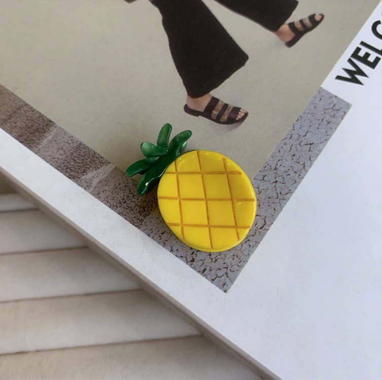 Assorted Adorable Mini Fruit Hair Claws (DEKARI) for wholesale on Faire6