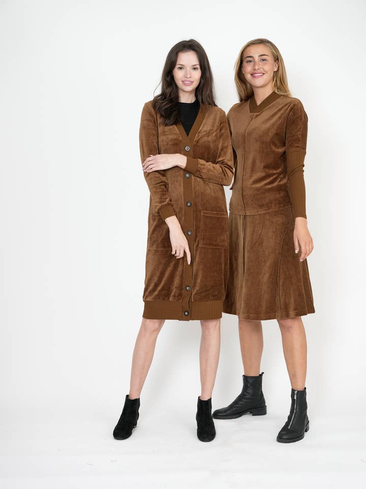 Cardigan long en velours de coton pour la vente par Hush.Shop