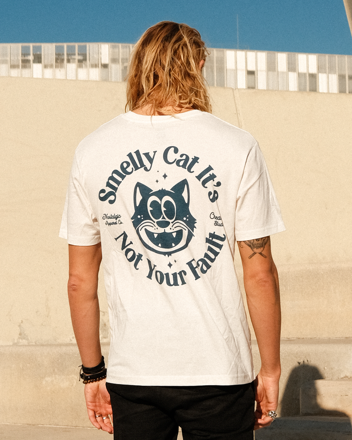 Nostalgic Apparel – wholesale Screen printed t-shirt – unisex – Smelly Cat | OffWhite Tee5