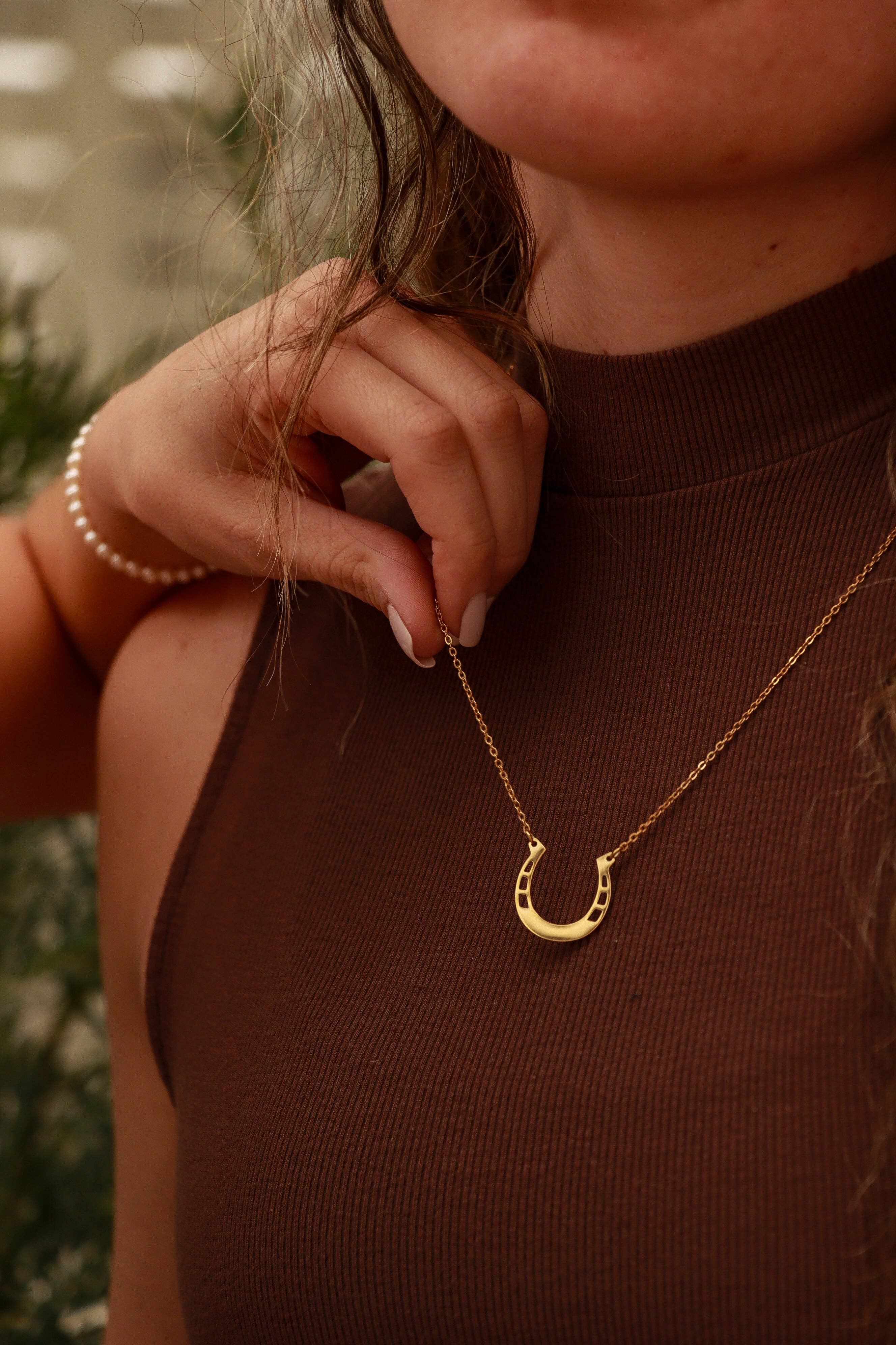 WJW - Wholesale Pendant/Charm Necklace - 18" Engravable Stainless Steel Horseshoe Necklace8