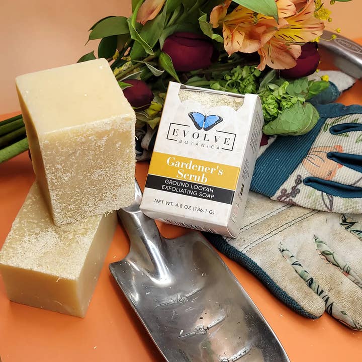 Gardener’s Soap – Exfoliating Hand & Body Soap Citrus & Loofah Scrub for wholesale by Evolve Botanica