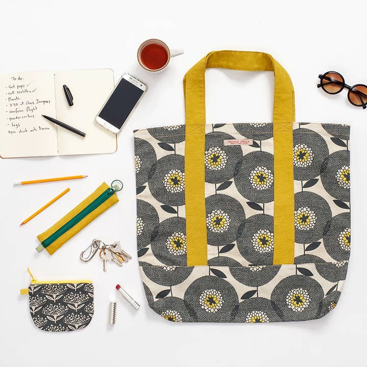 Skinny laMinx - Wholesale Tote Bag - Unisex - Alexander Sack Unisex Tote Bag - Flower Fields Penny Black