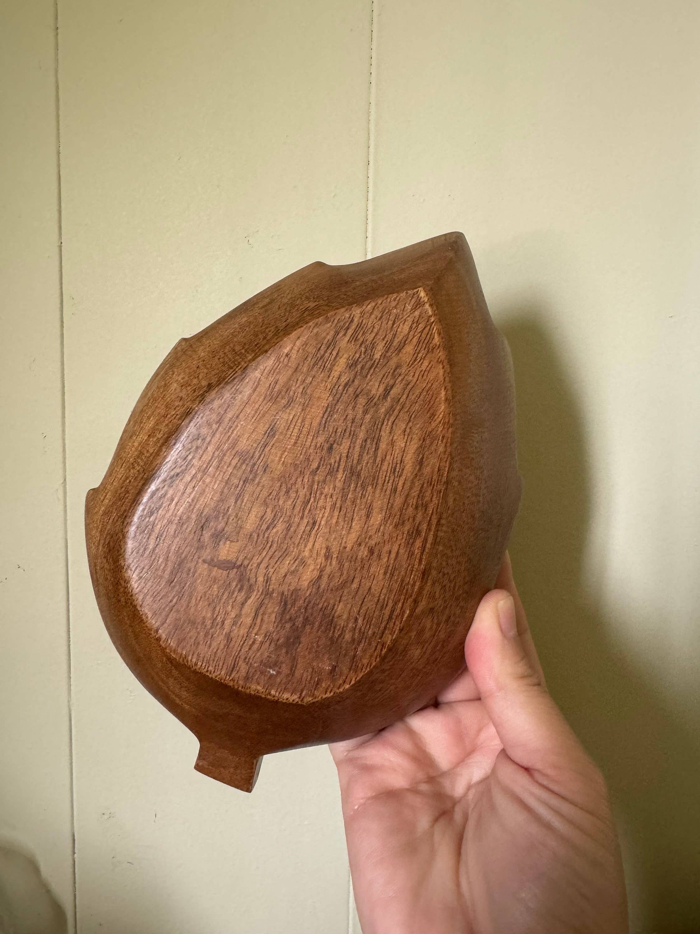 Woodware&Co - Wholesale Candle Holder - WHOLESALE Maple Leaf Wooden Bowls | Fall Leaf Bowls3