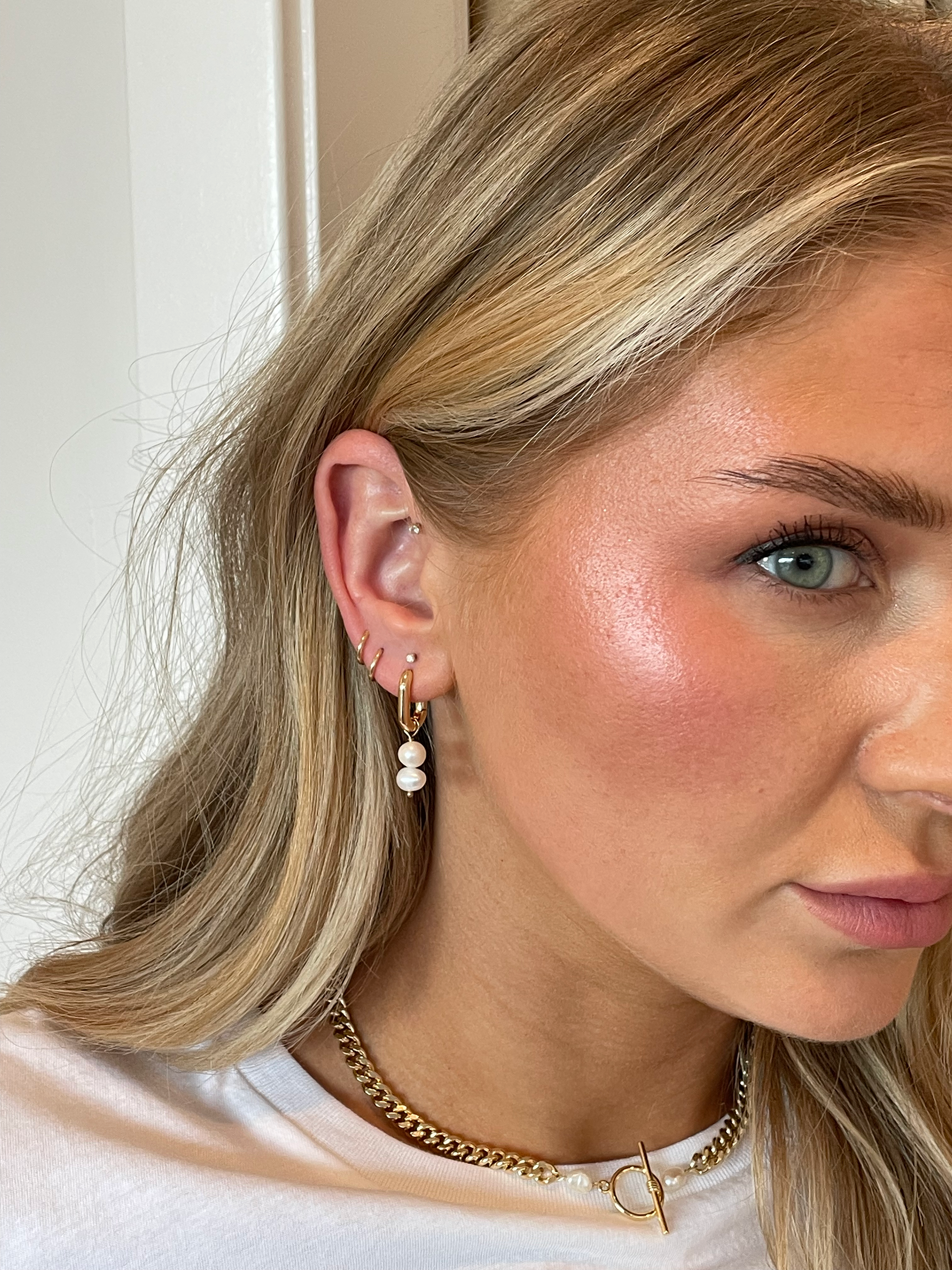 May Martin – Engroshandel Hoops – Remi Dobbelt Pearl Hoops1