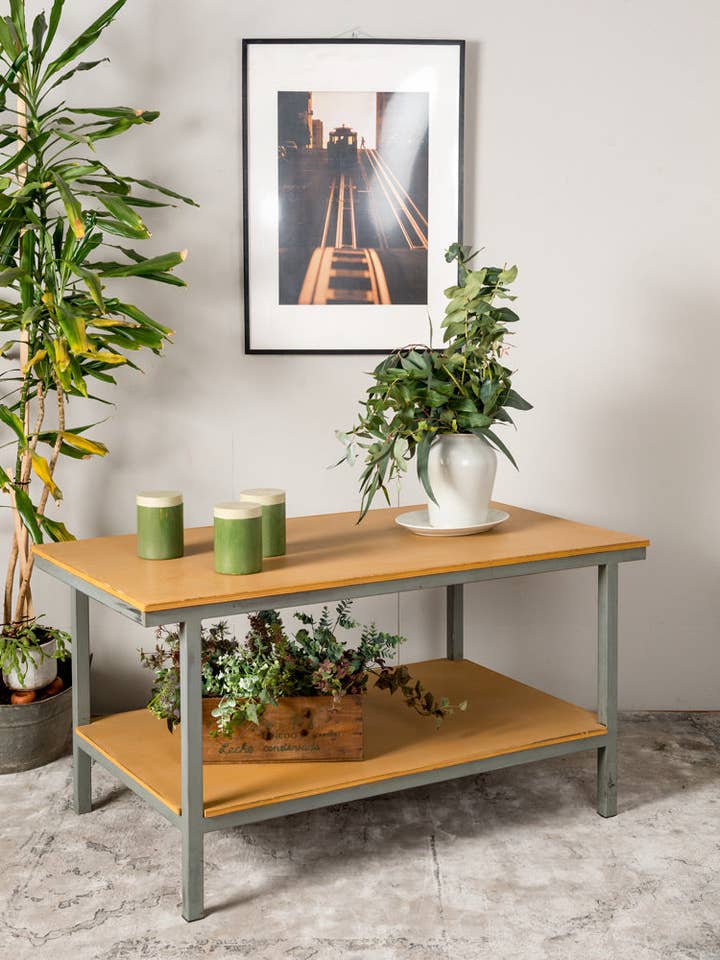 Tavolo industriale in ferro Azagra per la vendita all'ingrosso da parte di Antique Arte y Decoración