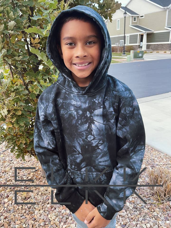 Sweat-shirt tie-dye noir pour jeunes - Enfants pour la vente par Elkk Designs