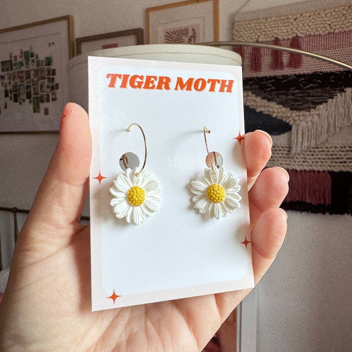 Aro White Daisy para venta al por mayor de Tiger Moth Goods