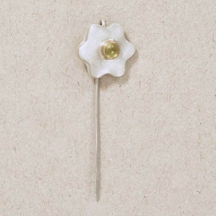 Blumen-Peridot-Anstecknadel für den Großhandel von Frankie and Eugene