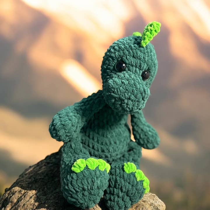 Crochet Weighted - Dino for wholesale by IvyThreads