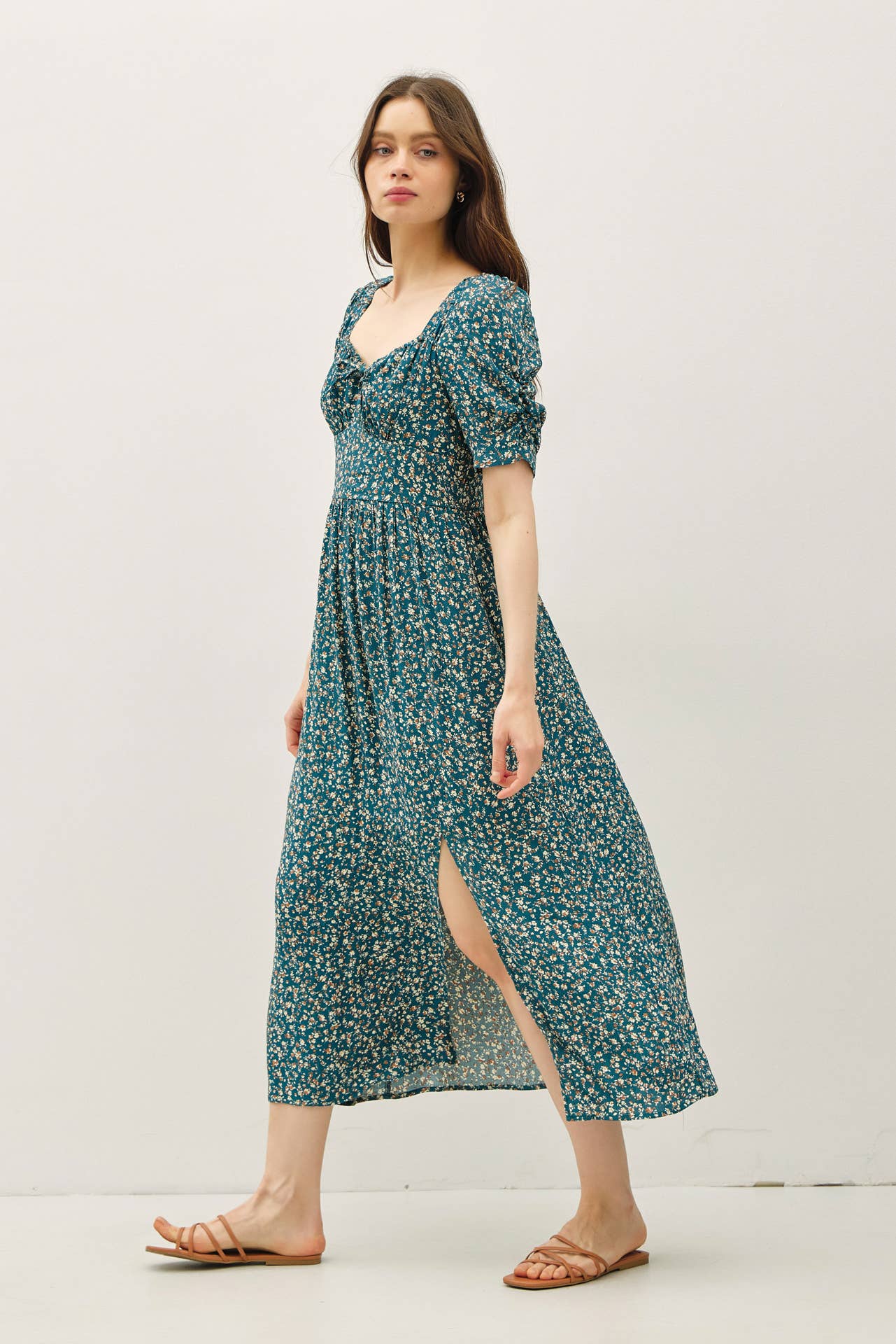 Be Cool - Vente Robe – femme - ROBE FRONCÉE À BUSTIER AVEC MANCHES VOLUMINEUSES2