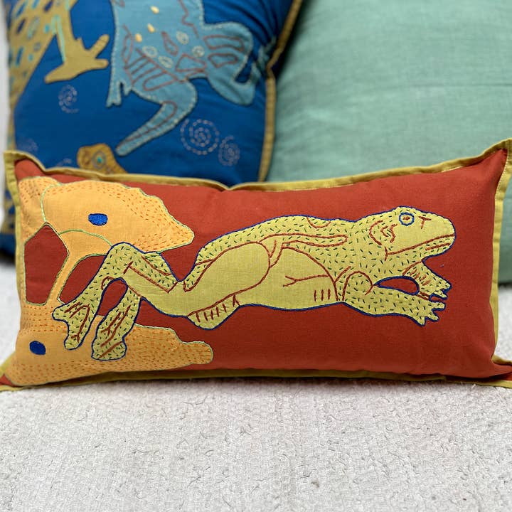 natural habitat - Wholesale Throw/Decorative Pillow - Pillow Applique/Embo 09X19 Leaping Frog Red
