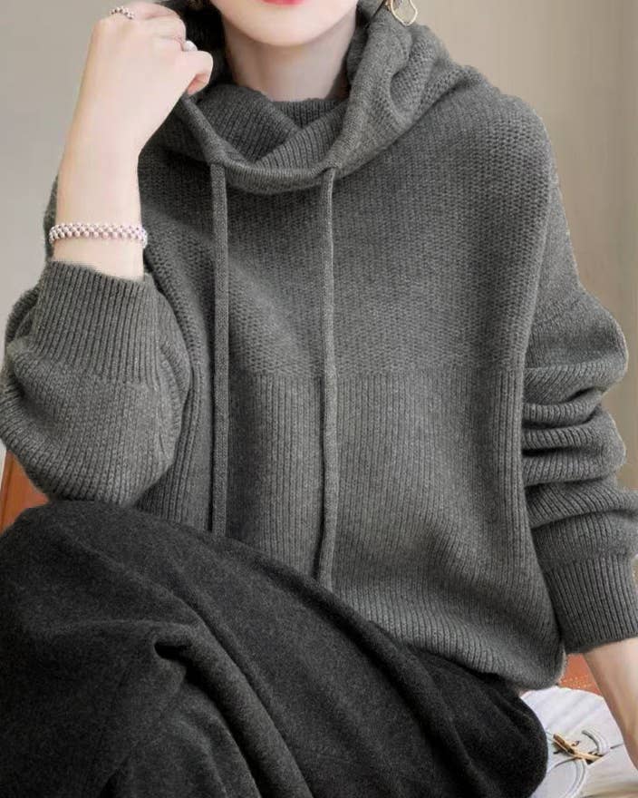 Rosa Clothing - Wholesale Knit Sweater - Women's - Cozy Slouchy Turtleneck Solid Color Knit Sweater1