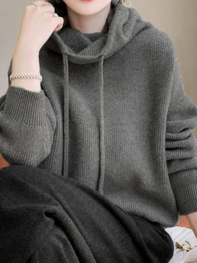 Rosa Clothing - Wholesale Knit Sweater - Women's - Cozy Slouchy Turtleneck Solid Color Knit Sweater1