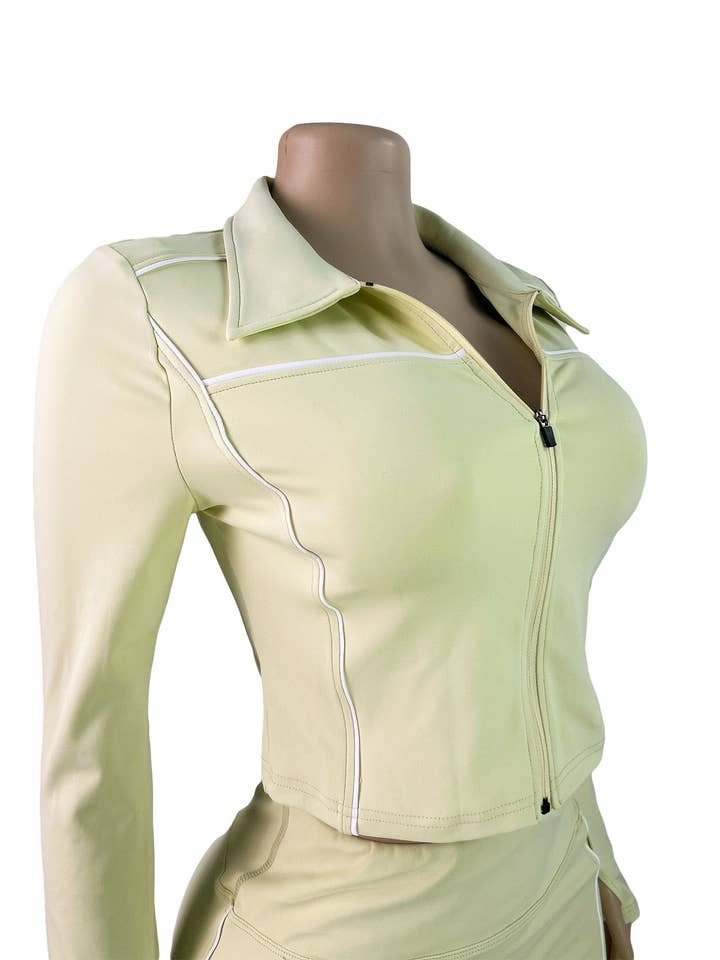 MB Fashion Wholesale - Wholesale Activewear Set - Women's - MB FASHION Two Piece Workout Set - Cropped Zip-Up Jacket & High Waisted Biker Shorts 51037