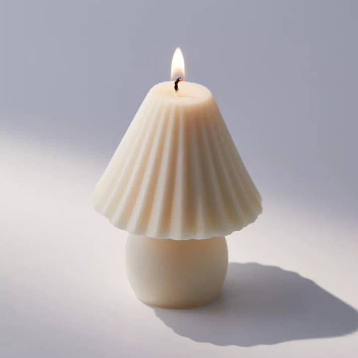 YUI BROOKLYN - Wholesale Novelty Candle - Large Lamp Shaped Soy & BeesWax Candle