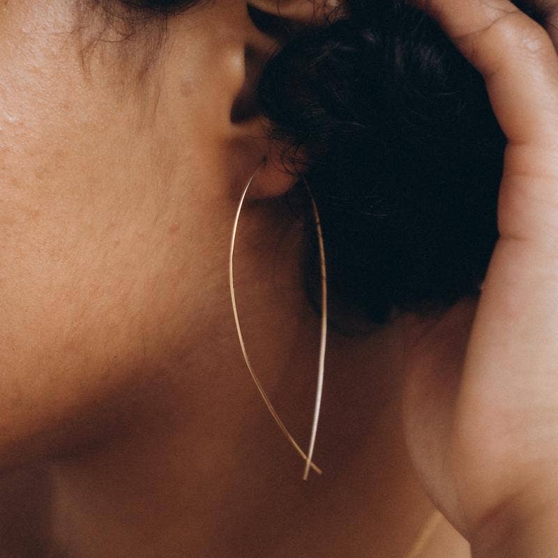 Danae – Großhandel Hoops – Goldene Swoop Hoops1