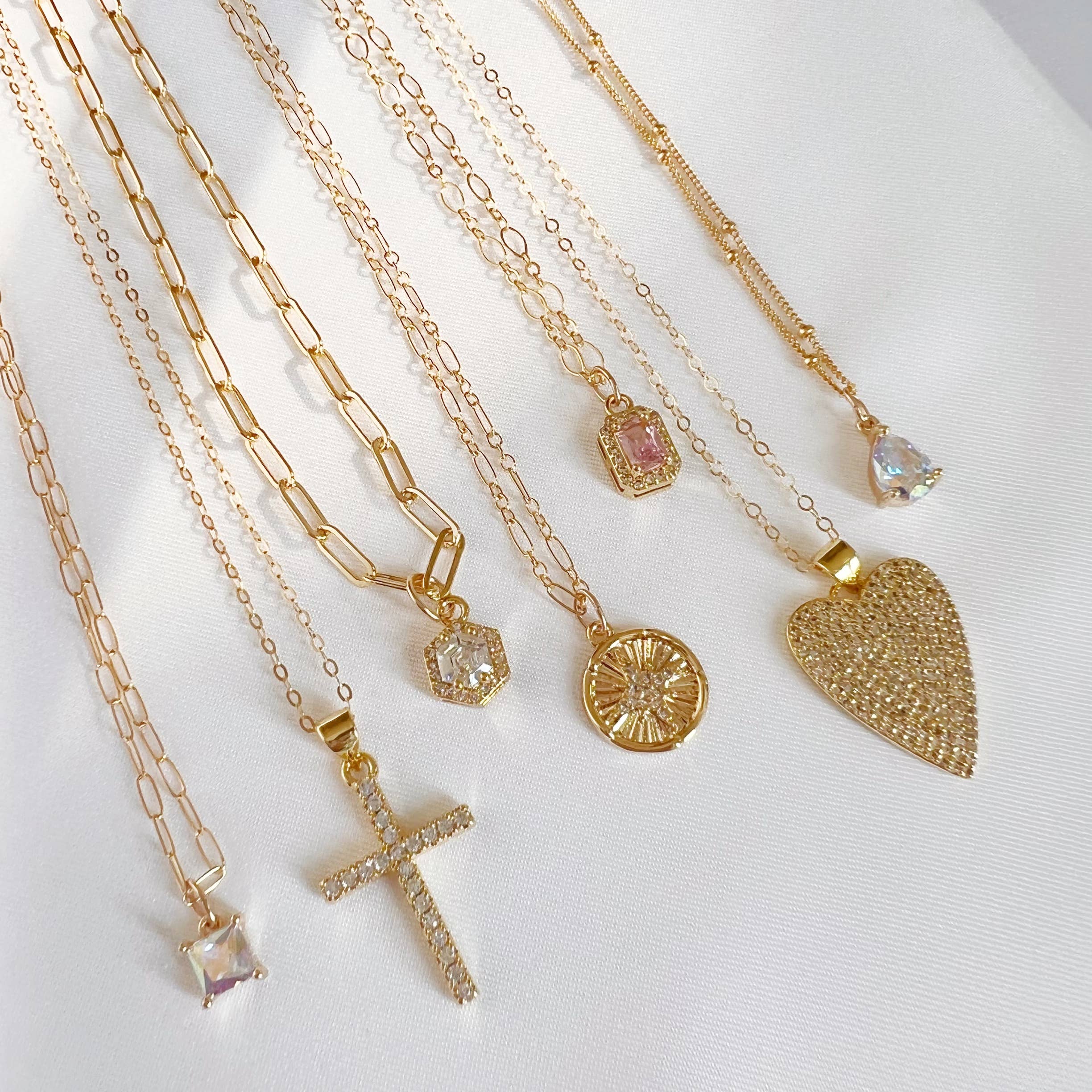 True by Kristy Jewelry - Vente Colliers à pendentif - Collier One Love Heart CZ Gold Filled5