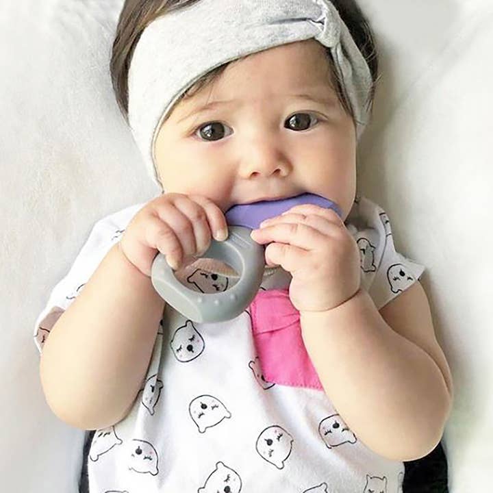 Innobaby on Faire – wholesale Teether (not clip-on) – Baby – Silicone Ring Teether / Birthstone Teether / Sensory Toy10