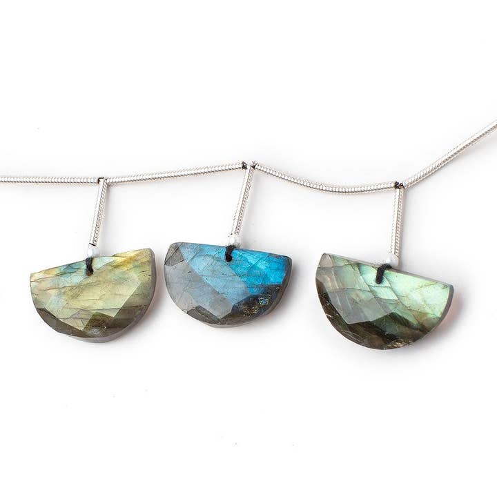 Perles en demi-lune à facettes en labradorite de 15 x 8 x 16 x 11 mm, 10 pièces pour la vente par Beads of Cambay