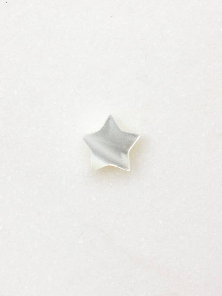 Bygg din egen pärlemorinitial för wholesale av Cara O Sello Brand