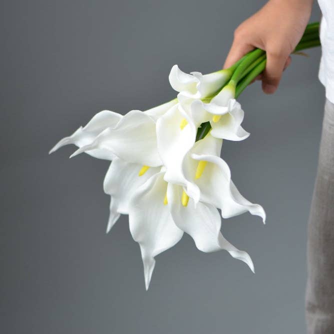 Angel Isabella - Venta al por mayor Flores artificiales - Lirio de cala falso de floración larga de 16" ultra suave y realista