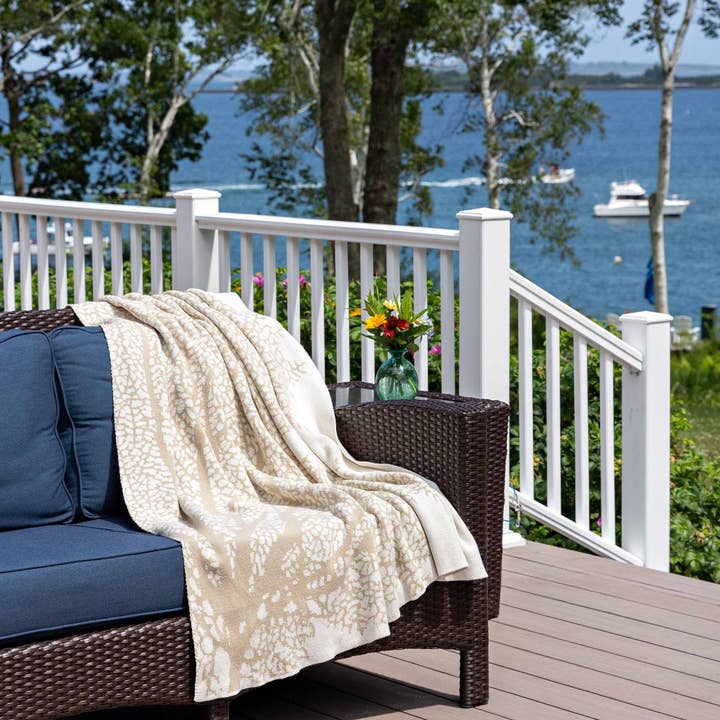 Cotton Sustainable Knit Throw Blanket | Summer Gift - Fan Coral for wholesale by In2Green