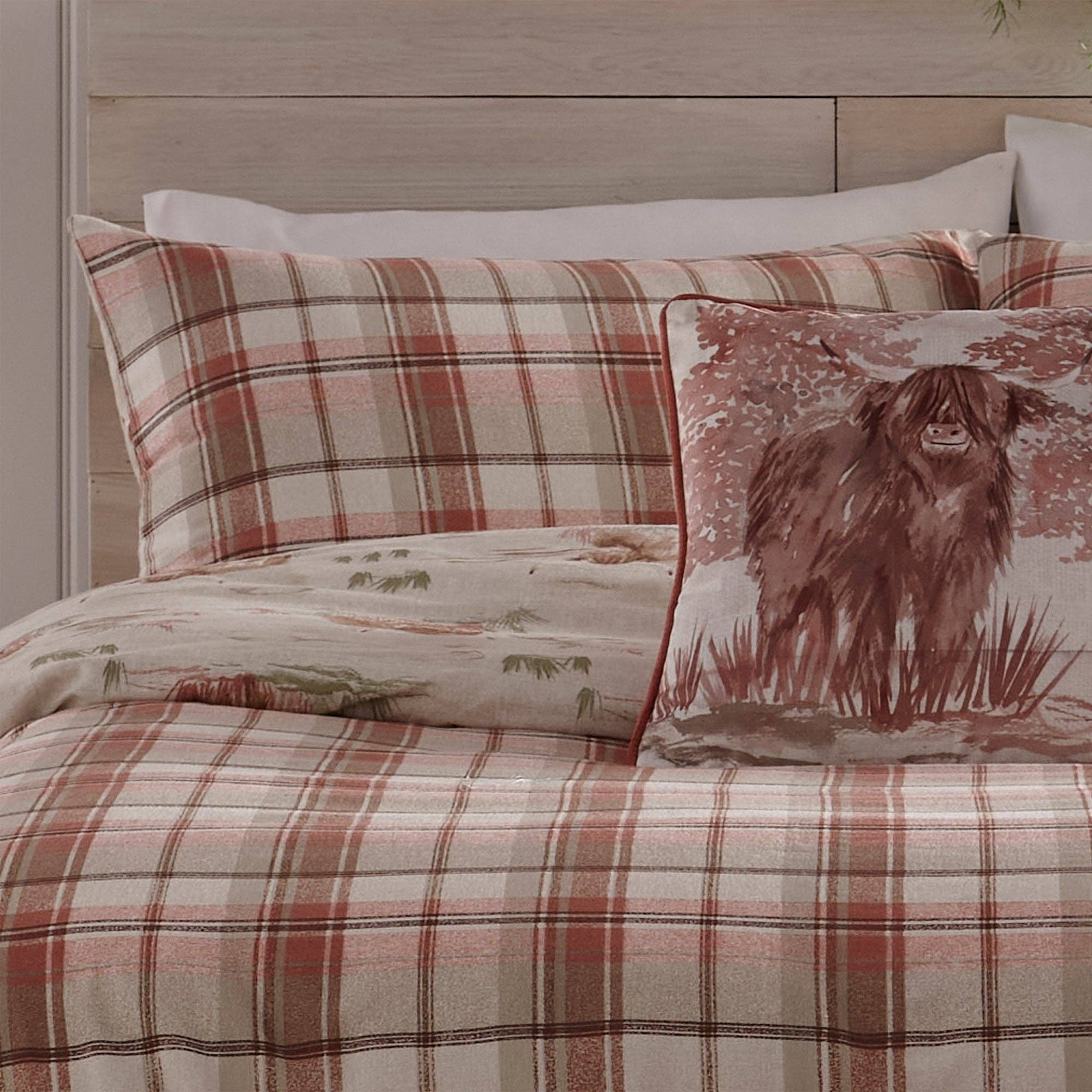 UW Home – wholesale Bedding set – Hanson Highland Cow Duvet Cover Set by D & D in Terracotta2