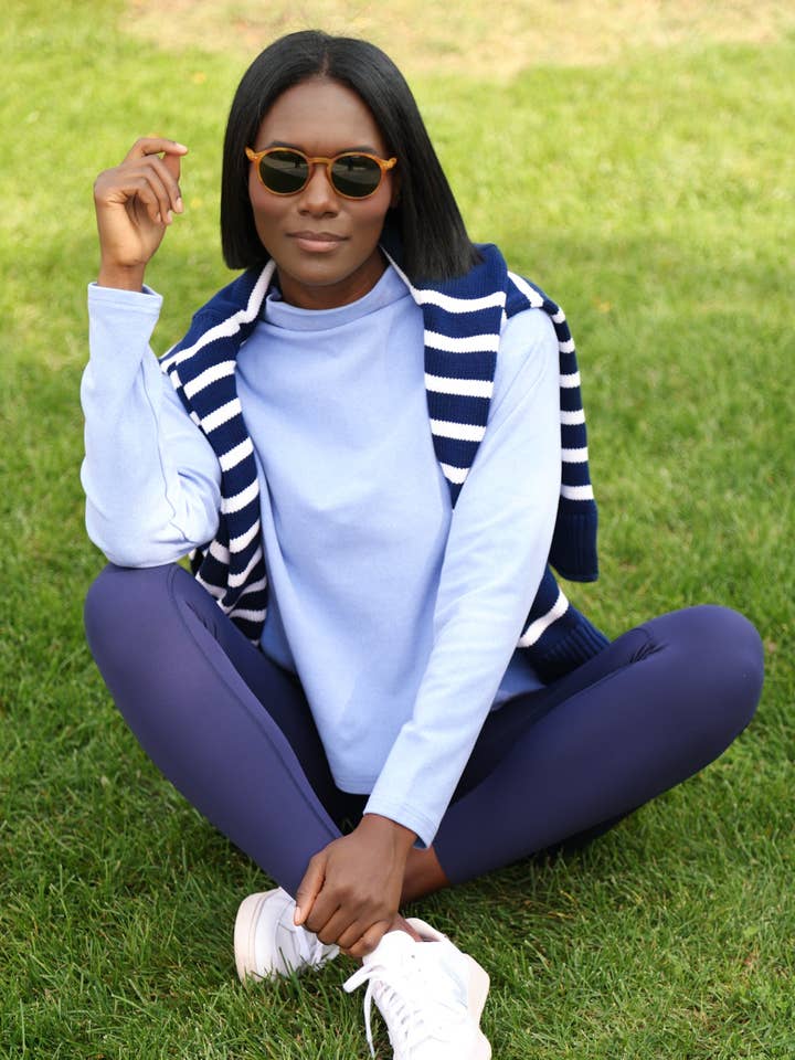 Top Camren en bleu nuageux Supersoft pour la vente par Duffield Lane