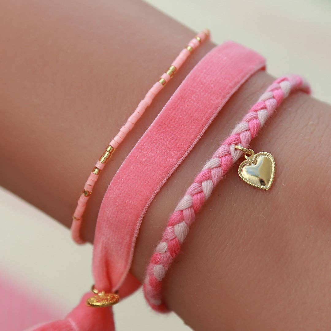 Love Ibiza – Großhandel Perlenarmband – Armband Malaga in Rosa mit goldenem Herzanhänger1