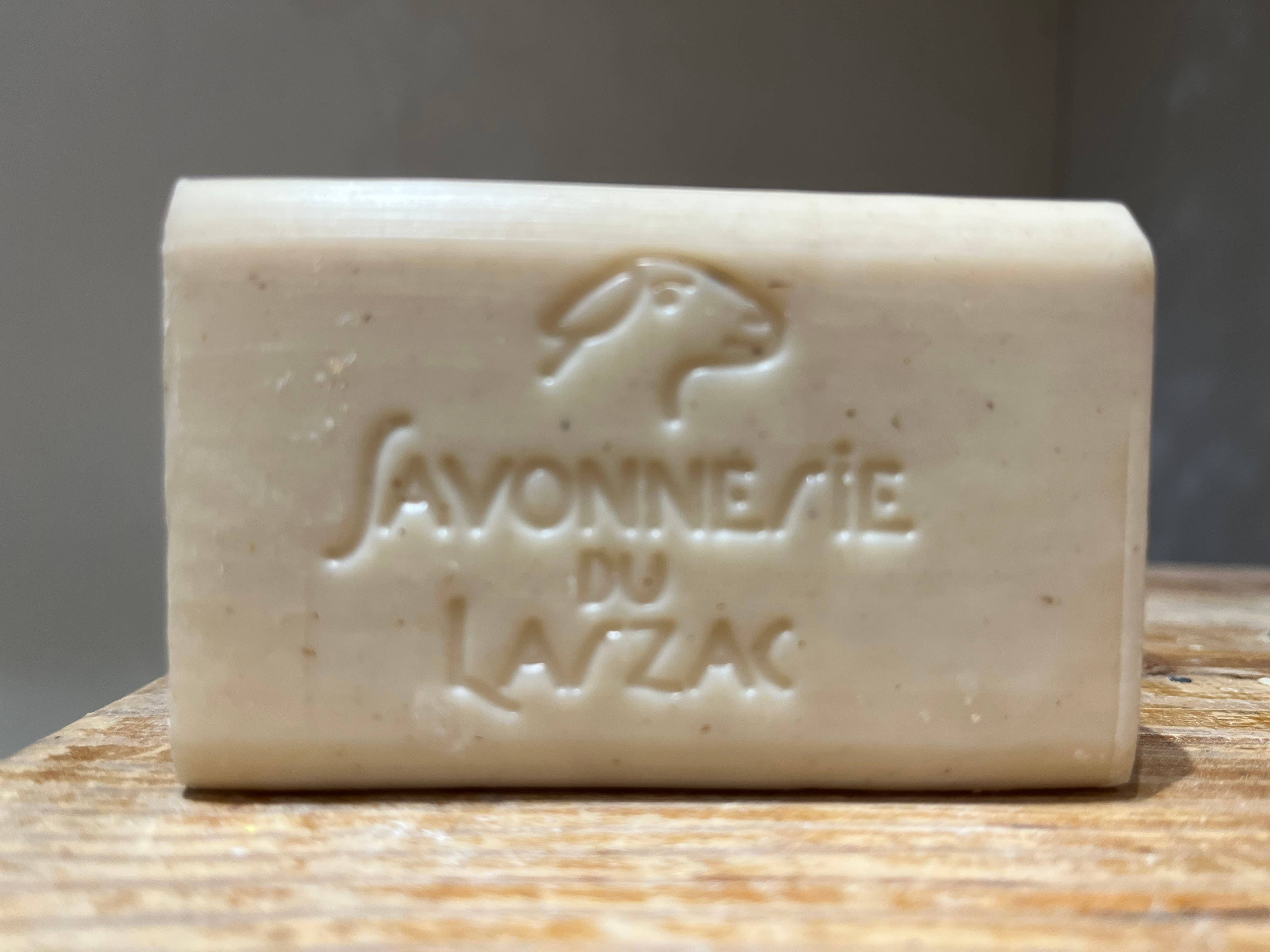 Savonnerie du Larzac – Großhandel Feste Seife – Cade-Seifenschafmilch1
