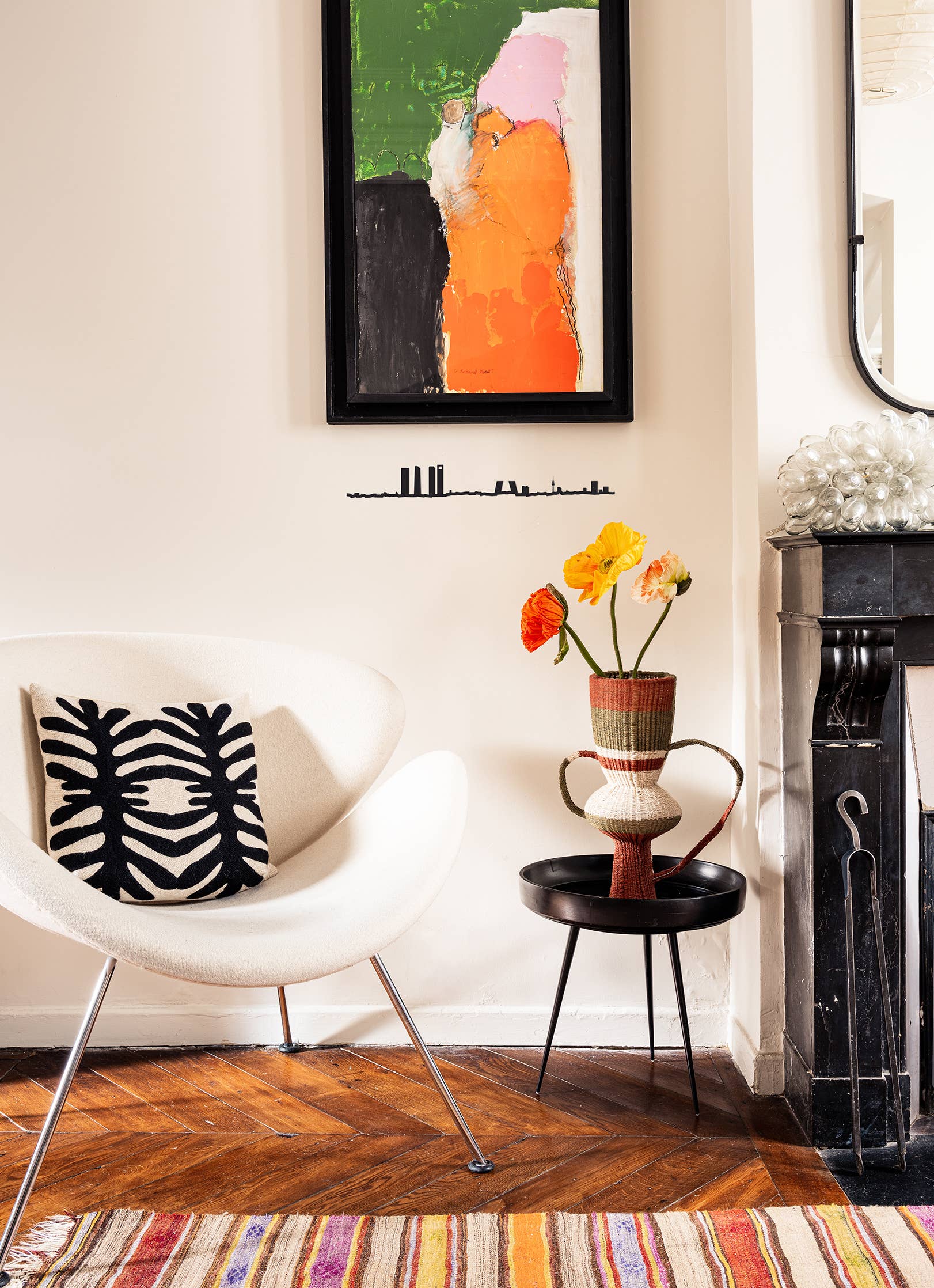 The Line - Wholesale Wall Accent - Wall Decor - Madrid Skyline - Black (50cm)2