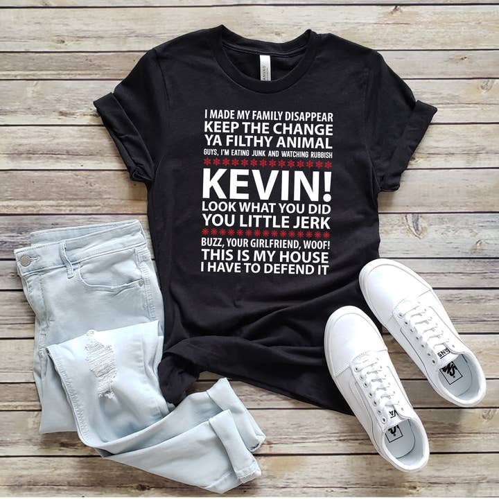 CAMISETA CON FRASES DE PELÍCULAS NAVIDEÑAS | SOLO EN CASA | NAVIDAD | TALLAS XS para venta al por mayor de Loopty Loo Designs