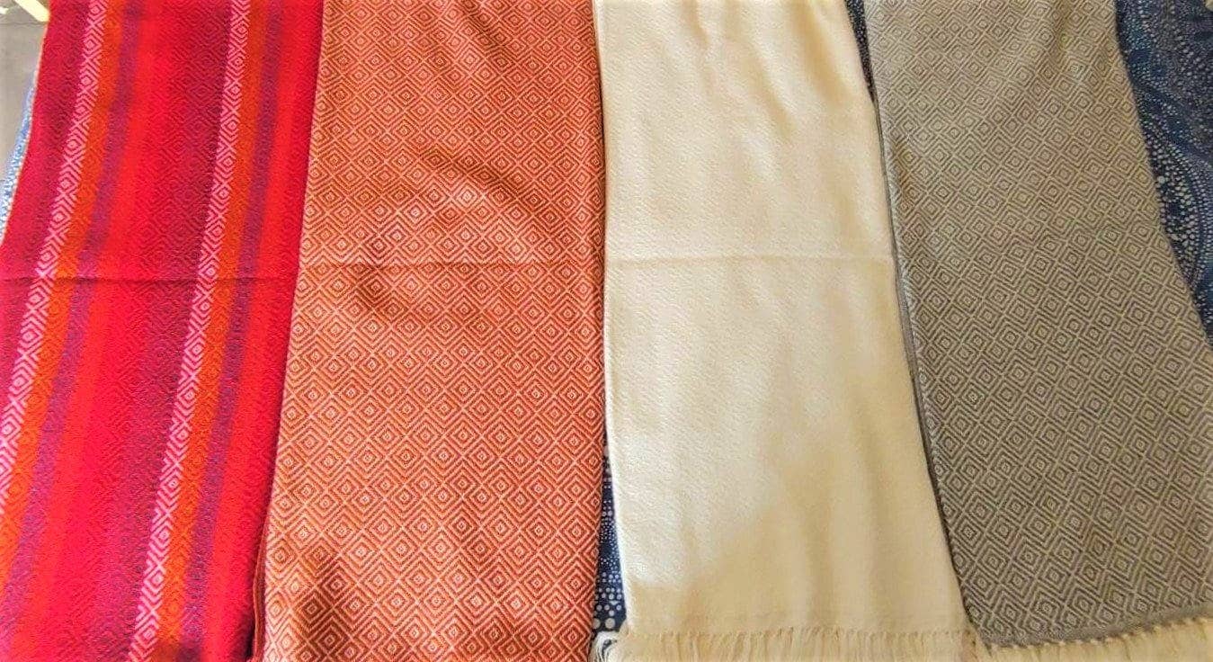 MODA LATINA - Vente Plaids - couvertures de luxe en alpaga - couvertures en laine - couvertures péruviennes1