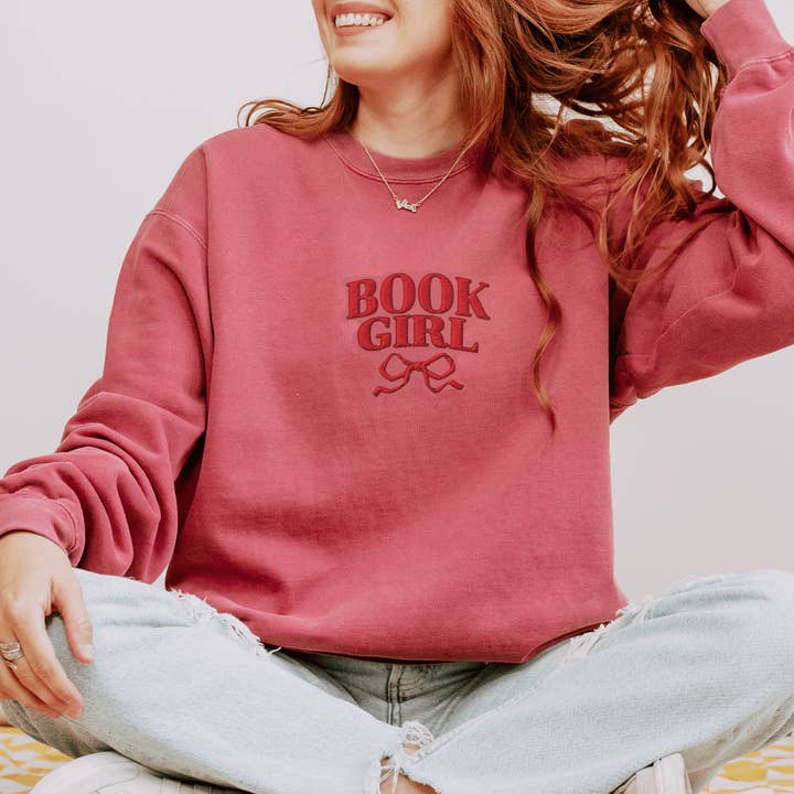 The Bean Workshop - Venta al por mayor Sudadera - Mujer - Sudadera gruesa bordada "Book Girl"2