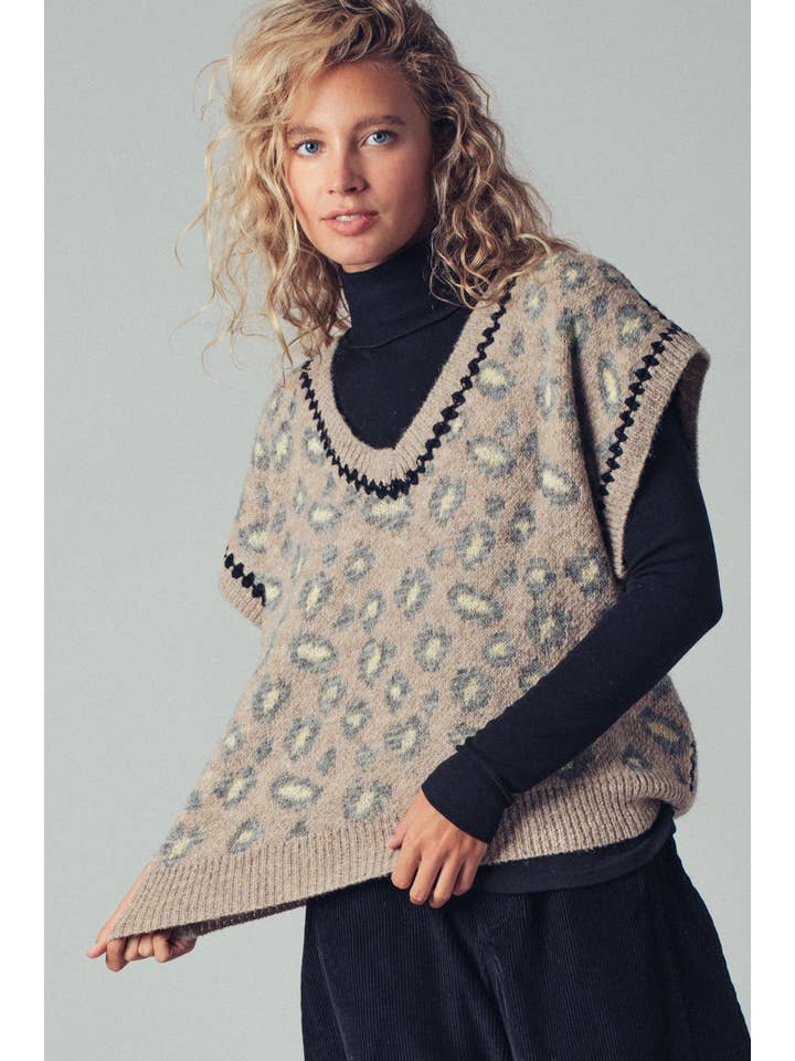 Urban Daizy - Wholesale Sweater Vest - Women's - Leopard Crochet Trim Sweater Vest6