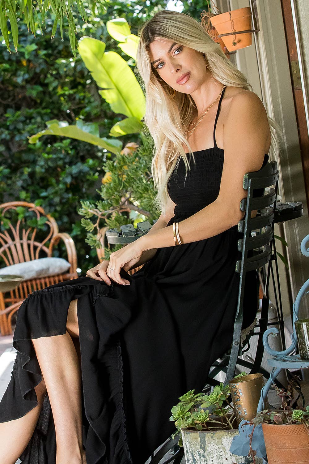 Sweet Lovely by Jen – Großhandel Kleid – Damen – MAXIKLEID MIT RÜCKENAUSSCHNITT UND GESMOKTEM STUFENROCK15