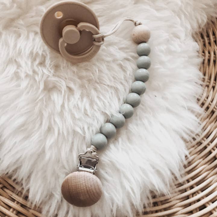 KEWE Clothing - Wholesale Pacifier Clip - Baby - Pacifier Clip2