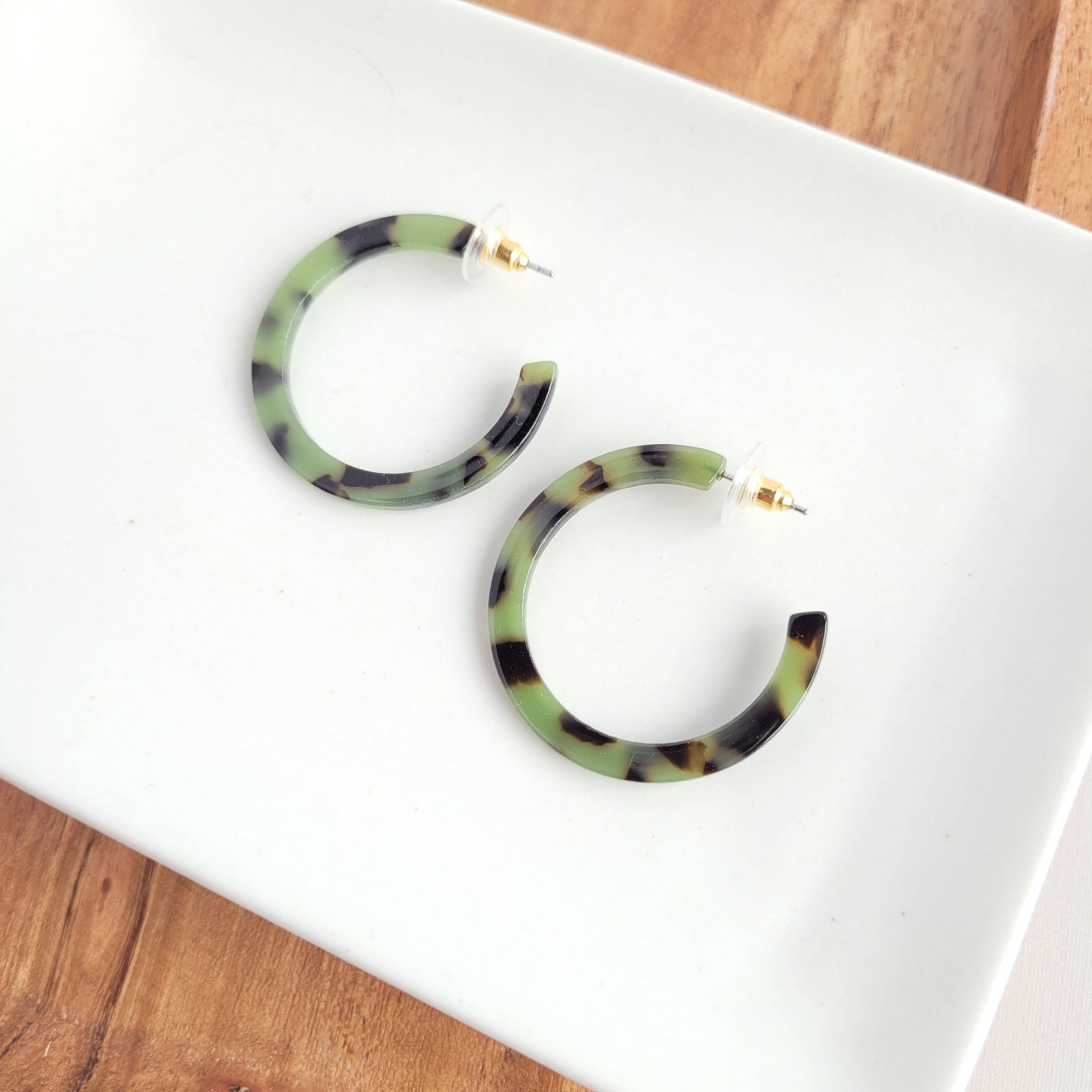 Spiffy & Splendid - Vendita all'ingrosso Orecchini a cerchio - Orecchini a cerchio Camy - Tartaruga oliva4