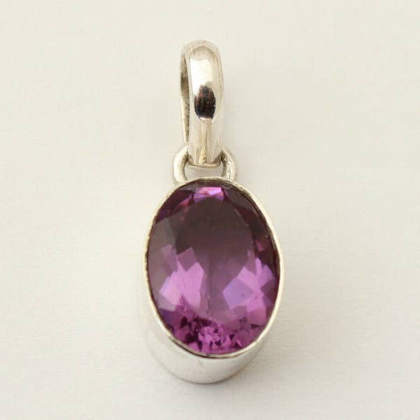 Alexandrit (Synthetic) Anhänger aus 925er Silber facettiert für den Großhandel von BKGEMS