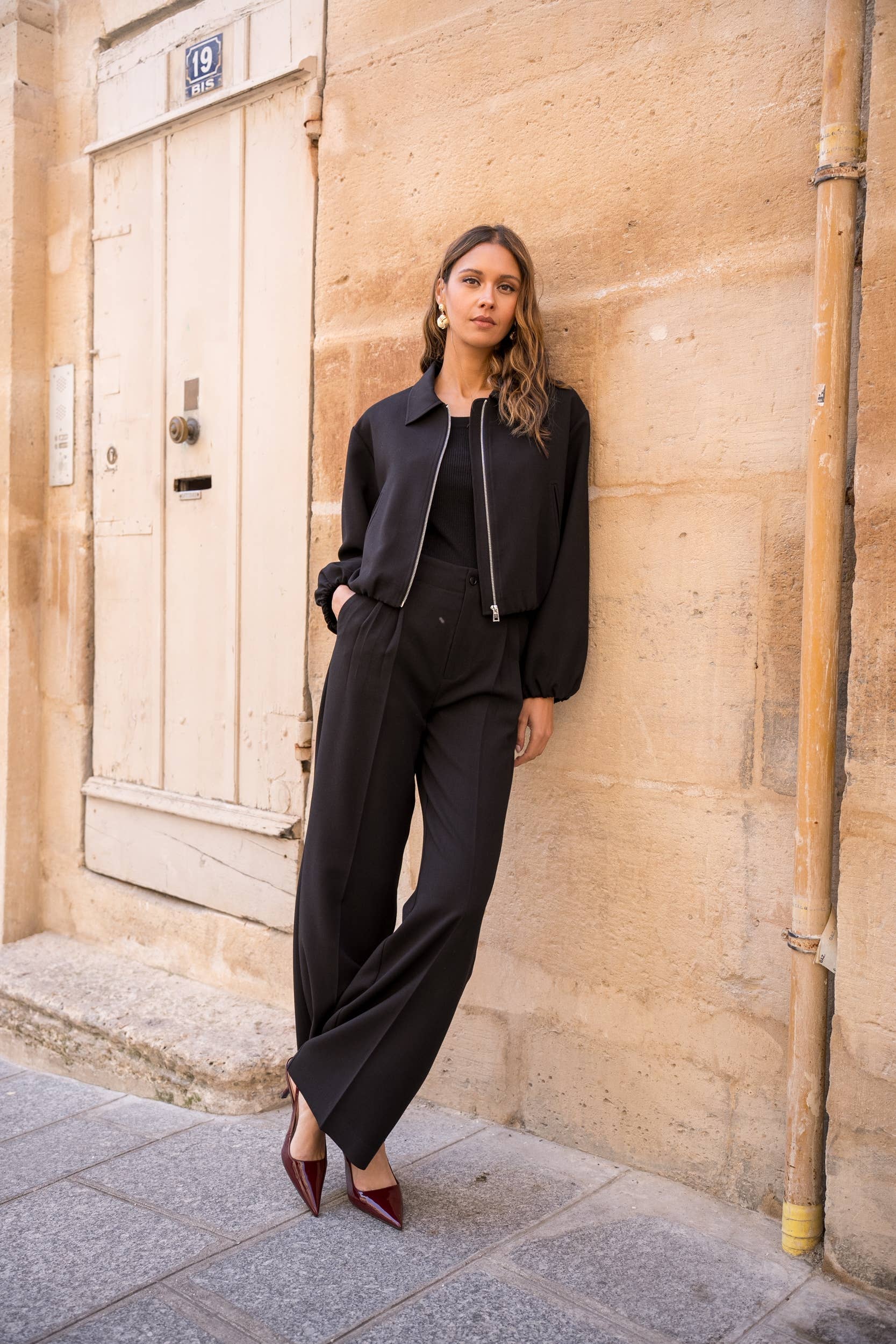 Attentif Paris - Wholesale Bomber Jacket - Women's - [Aura] Short zip-up bomber jacket with shirt collar2