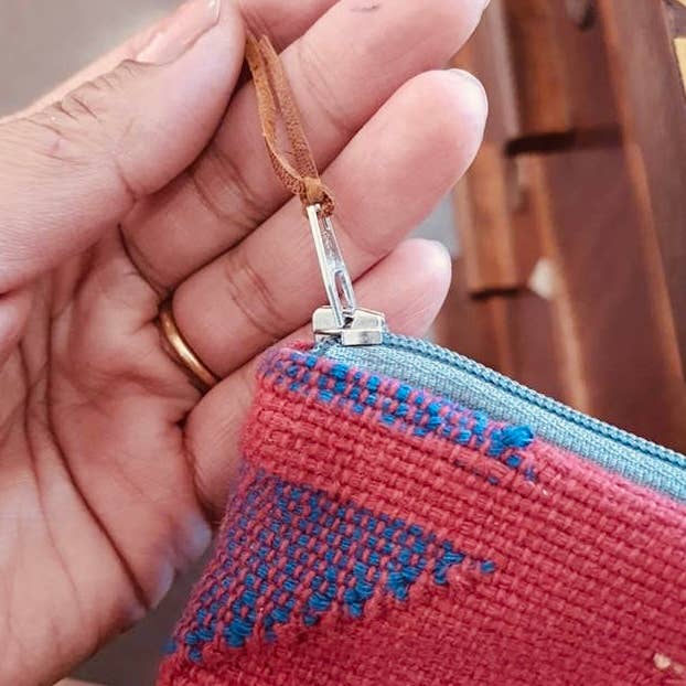 Luna-Leena - handmade in Nepal - Wholesale Makeup/Cosmetic Bag - bag: makeup bag - red - woven Dhaka - hand basket in Nepal3