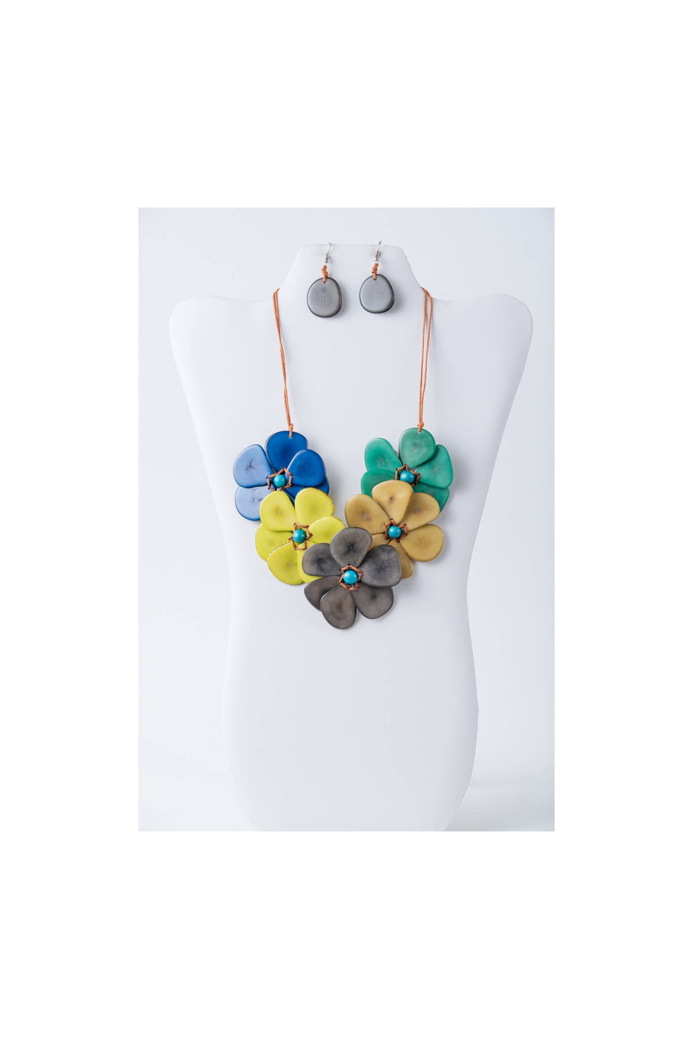 TaguArtsy - Vente Parures de bijoux - Ensemble de colliers Tagua bio Becca Flower8