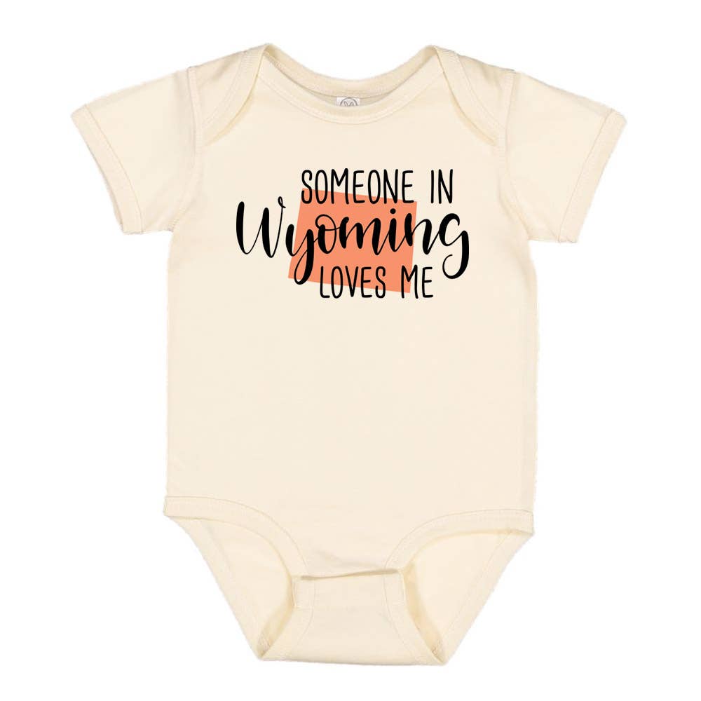 Itsy Bitsy Bella Co - Wholesale Bodysuit (Non-Footed) - Baby - Someone In Wyoming Loves Me Baby Bodysuit4