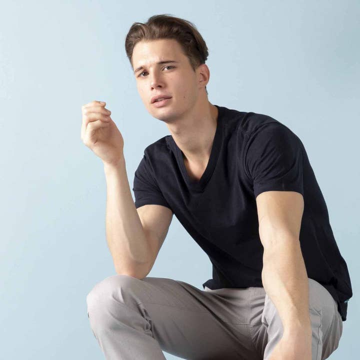 Easy BIO - Wholesale T-Shirt - Men's - V-NECK T-SHIRT12