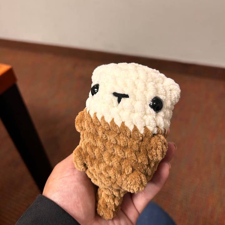 TOMOPOD LLC - Wholesale Stuffed/Plush Toy - Kids & Baby - Crochet Otter Plushie, Mini Handmade Stuffed Toys6